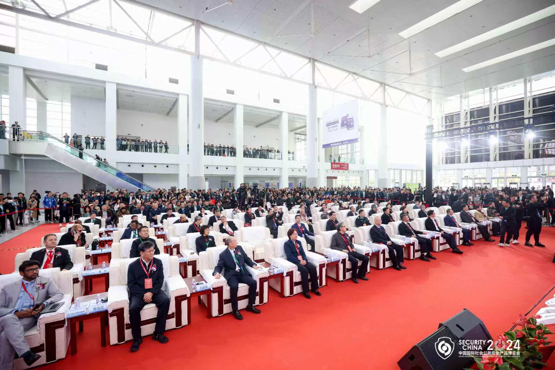 AI大模型+城市运营，兴发娱乐龙智“数字安全员”亮相北京安博会！